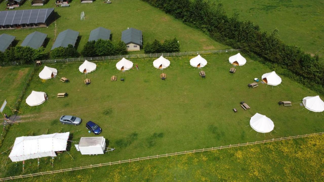 Bell Tent Glamping At Marwell Resort Winchester Exterior photo